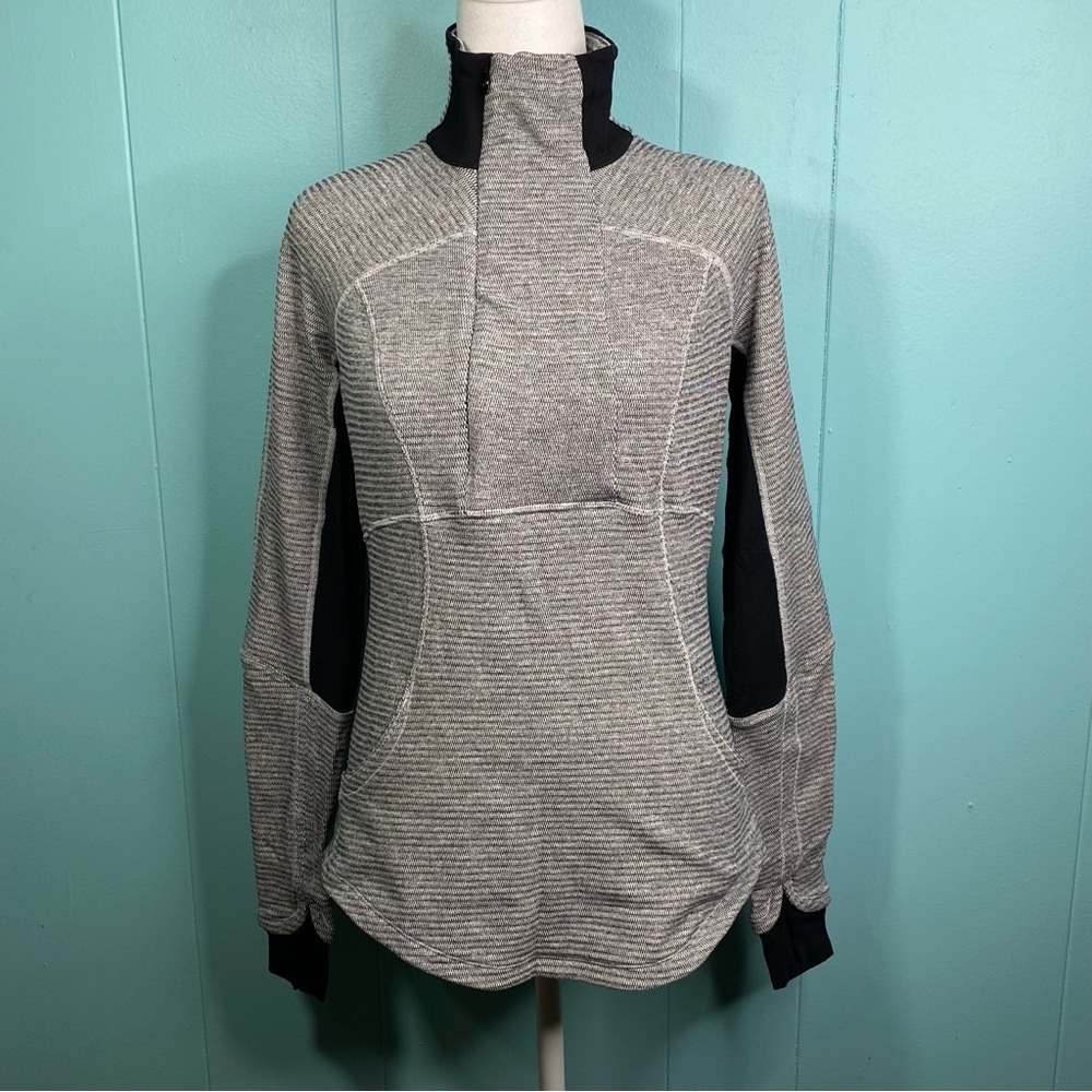Lululemon Athletica Womens Size 8 Base Runner 1/2 Zip Heathered Black White
